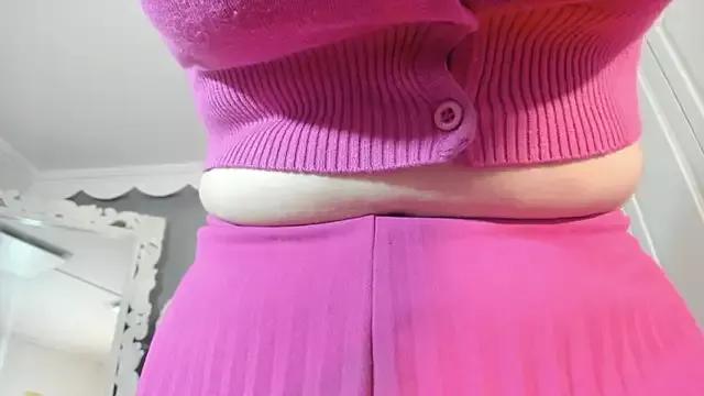 Girls and cam to cam: Watch as these sophisticated entertainers uncover their stunning costumes and curvaceous curves online!