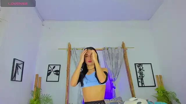 _christinejuliane from StripChat is Freechat