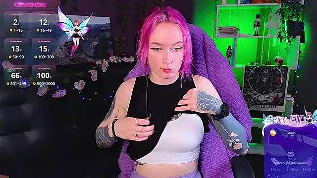 Girls and cam to cam: Watch as these sophisticated entertainers uncover their stunning costumes and curvaceous curves online!