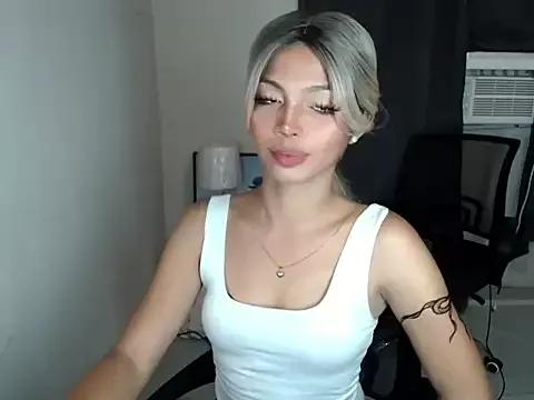 Girls and cam to cam: Watch as these sophisticated entertainers uncover their stunning costumes and curvaceous curves online!