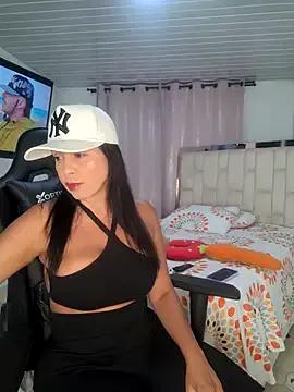 Girls and cam to cam: Watch as these sophisticated entertainers uncover their stunning costumes and curvaceous curves online!