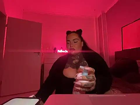 Girls and cam to cam: Watch as these sophisticated entertainers uncover their stunning costumes and curvaceous curves online!