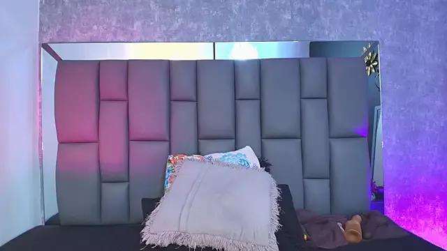 Girls and cam to cam: Watch as these sophisticated entertainers uncover their stunning costumes and curvaceous curves online!