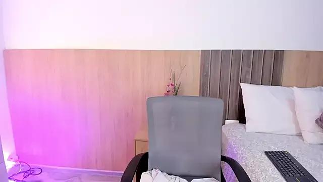 Girls and cam to cam: Watch as these sophisticated entertainers uncover their stunning costumes and curvaceous curves online!