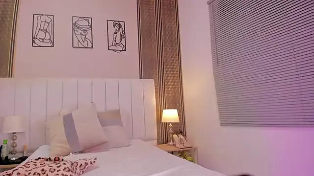 _saraa_x from StripChat is Freechat