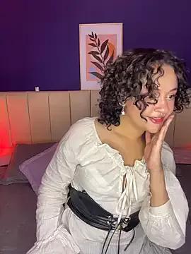 _sarahRose from StripChat is Freechat