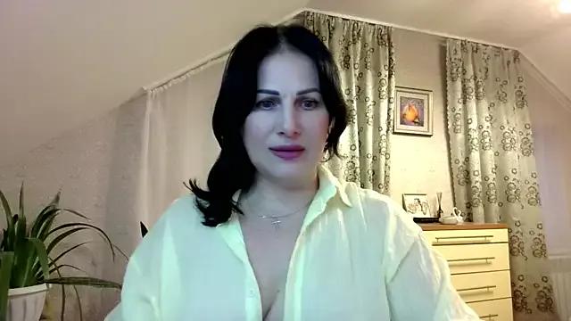 Girls and cam to cam: Watch as these sophisticated entertainers uncover their stunning costumes and curvaceous curves online!