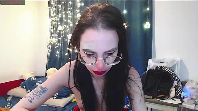 Girls and cam to cam: Watch as these sophisticated entertainers uncover their stunning costumes and curvaceous curves online!