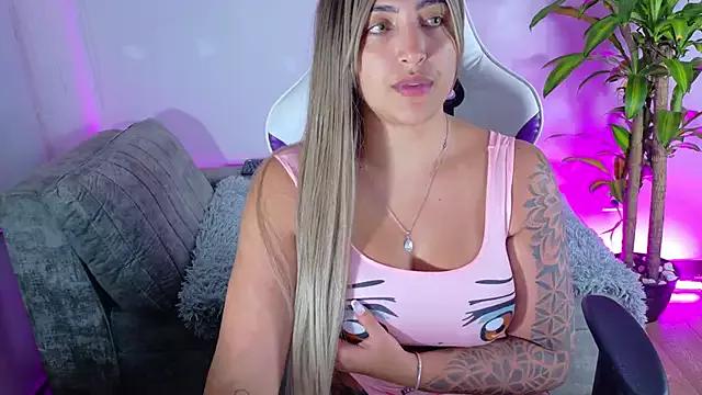 Girls and cam to cam: Watch as these sophisticated entertainers uncover their stunning costumes and curvaceous curves online!
