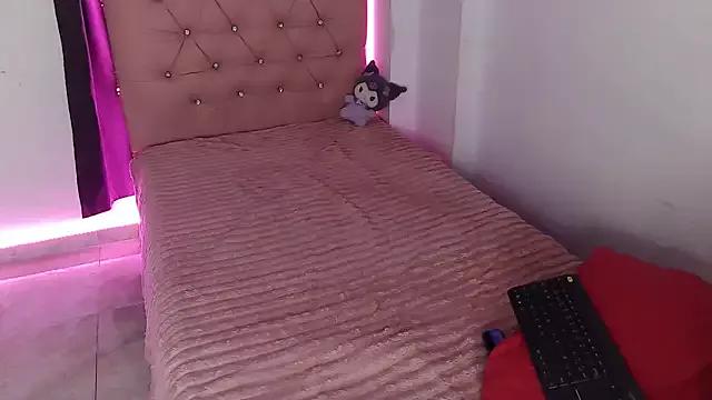 Girls and cam to cam: Watch as these sophisticated entertainers uncover their stunning costumes and curvaceous curves online!