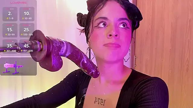 Girls and cam to cam: Watch as these sophisticated entertainers uncover their stunning costumes and curvaceous curves online!