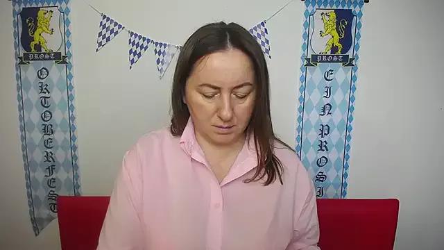 Girls and cam to cam: Watch as these sophisticated entertainers uncover their stunning costumes and curvaceous curves online!