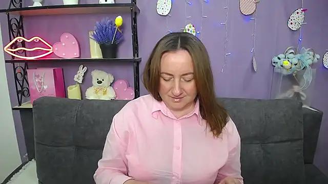 Girls and cam to cam: Watch as these sophisticated entertainers uncover their stunning costumes and curvaceous curves online!