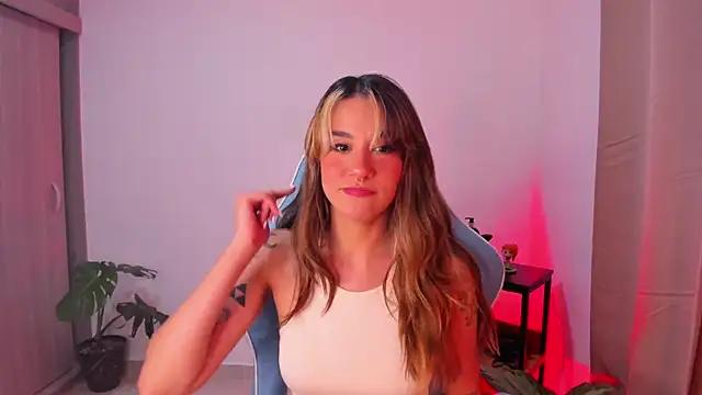 Girls and cam to cam: Watch as these sophisticated entertainers uncover their stunning costumes and curvaceous curves online!