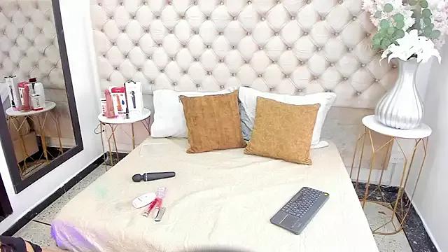 Girls and cam to cam: Watch as these sophisticated entertainers uncover their stunning costumes and curvaceous curves online!