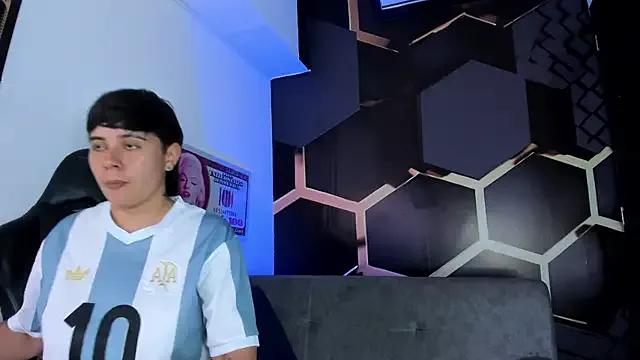 Girls and cam to cam: Watch as these sophisticated entertainers uncover their stunning costumes and curvaceous curves online!