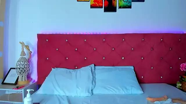 Girls and cam to cam: Watch as these sophisticated entertainers uncover their stunning costumes and curvaceous curves online!