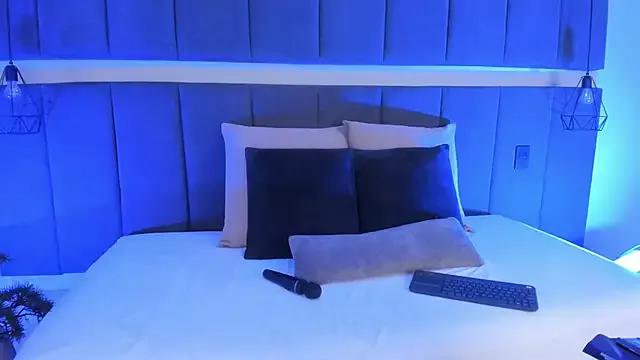 Girls and cam to cam: Watch as these sophisticated entertainers uncover their stunning costumes and curvaceous curves online!