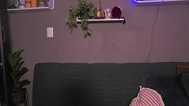 Girls and cam to cam: Watch as these sophisticated entertainers uncover their stunning costumes and curvaceous curves online!