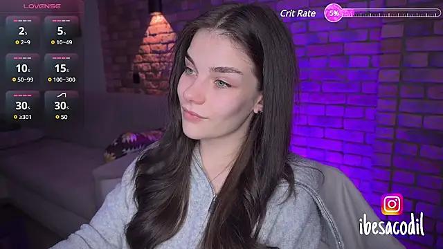 adriana_allien from StripChat is Freechat
