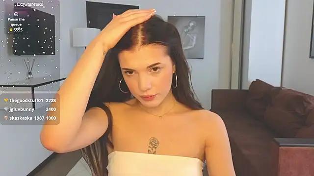 adrianawow1 from StripChat is Freechat