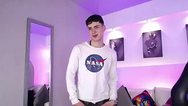 AdrianRinaldi from StripChat is Freechat
