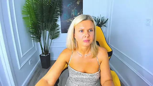 AgathaKlouin from StripChat is Freechat