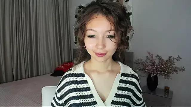 AgnieszkaBanana from StripChat is Freechat
