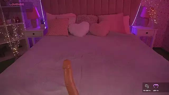 Girls and cam to cam: Watch as these sophisticated entertainers uncover their stunning costumes and curvaceous curves online!