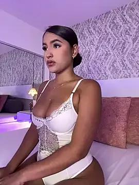 AishaPeyton from StripChat is Freechat