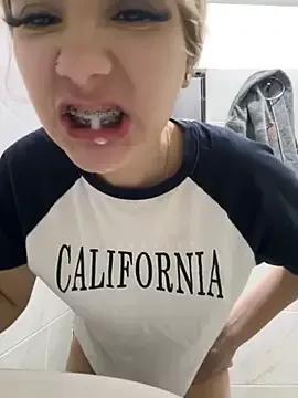 Girls and cam to cam: Watch as these sophisticated entertainers uncover their stunning costumes and curvaceous curves online!