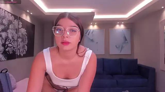 AlanaCardona from StripChat is Freechat
