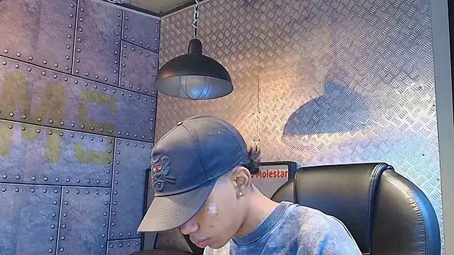 AlanCutee from StripChat is Freechat
