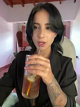 Ale_Lewis from StripChat is Freechat