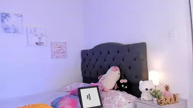 ALEJANDRABALBUENA from StripChat is Freechat
