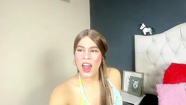 Girls and cam to cam: Watch as these sophisticated entertainers uncover their stunning costumes and curvaceous curves online!