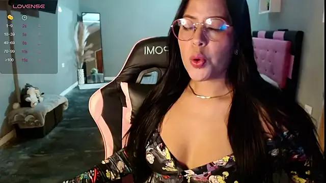 Girls and cam to cam: Watch as these sophisticated entertainers uncover their stunning costumes and curvaceous curves online!