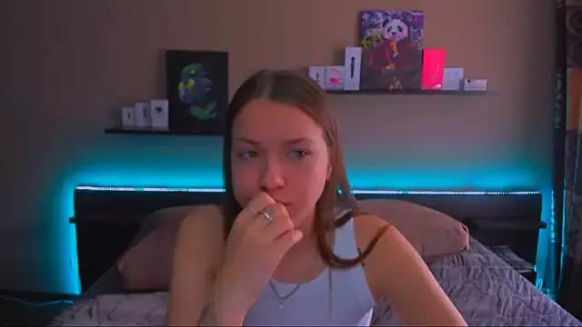AlexaBarkley from StripChat is Freechat