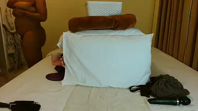 ALEXABOUJEE95 from StripChat is Freechat