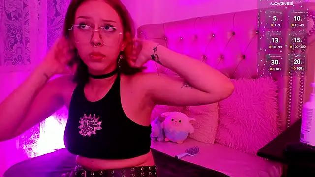 Girls and cam to cam: Watch as these sophisticated entertainers uncover their stunning costumes and curvaceous curves online!
