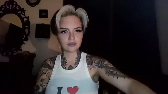 Alexandersonxo from StripChat is Freechat