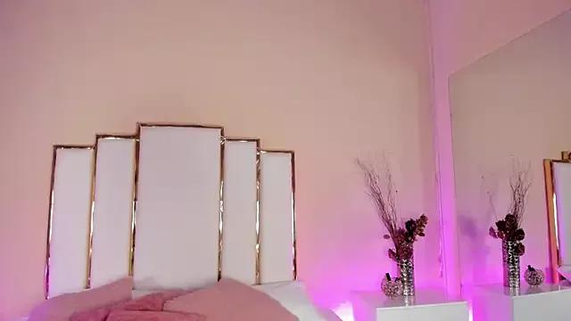 Girls and cam to cam: Watch as these sophisticated entertainers uncover their stunning costumes and curvaceous curves online!