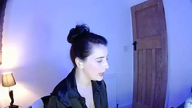 AlexandraCourt from StripChat is Freechat
