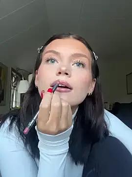 Girls and cam to cam: Watch as these sophisticated entertainers uncover their stunning costumes and curvaceous curves online!