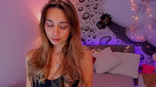 AlexaWilds from StripChat is Freechat