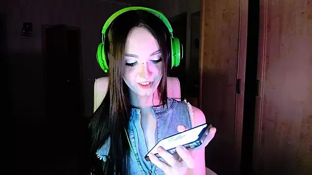 Alice__Aris from StripChat is Freechat