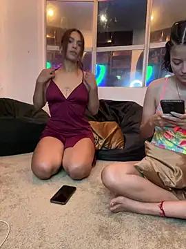 Girls and cam to cam: Watch as these sophisticated entertainers uncover their stunning costumes and curvaceous curves online!