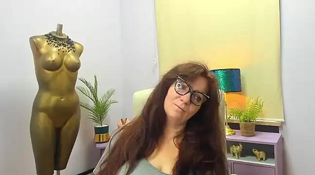 Girls and cam to cam: Watch as these sophisticated entertainers uncover their stunning costumes and curvaceous curves online!