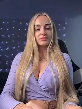 alicebedroom from StripChat is Freechat