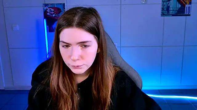 AliceCUNTach from StripChat is Freechat